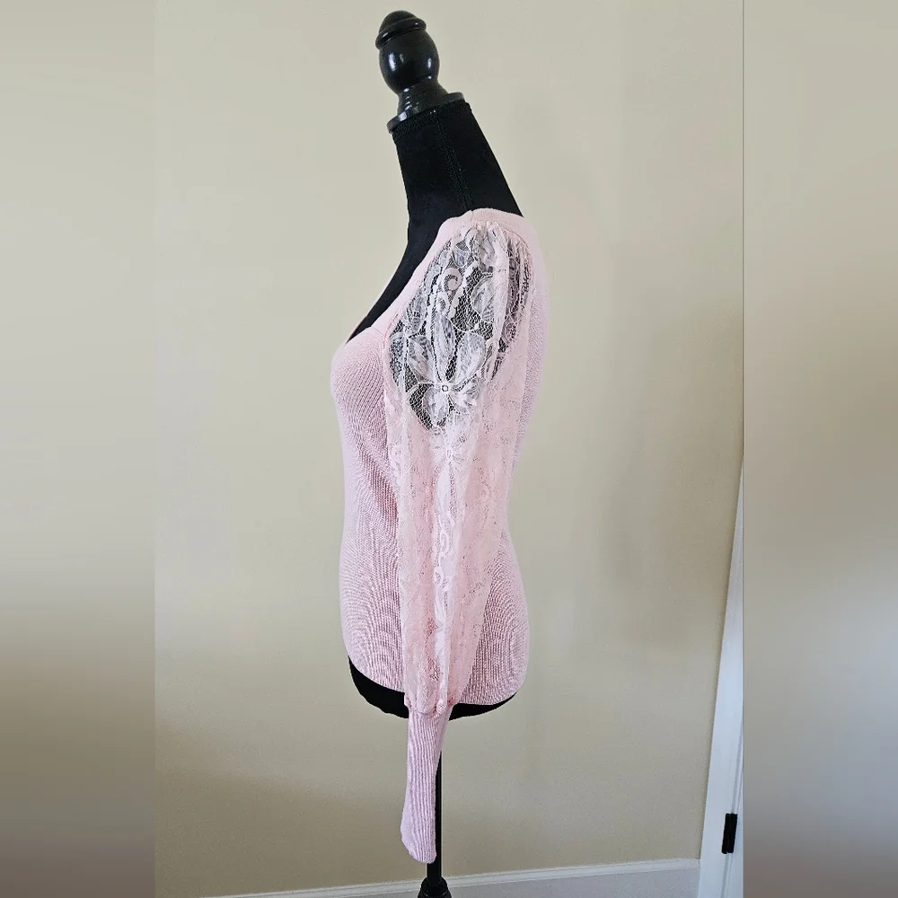 NEW Anthropologie Pink Sweater Ribbed Sweetheart Neckline Lace Sleeve Size Small